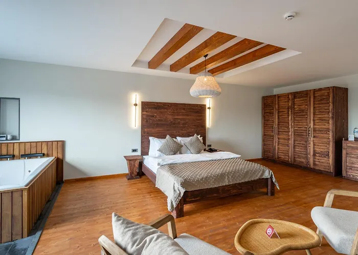 Ephesus Select شقة